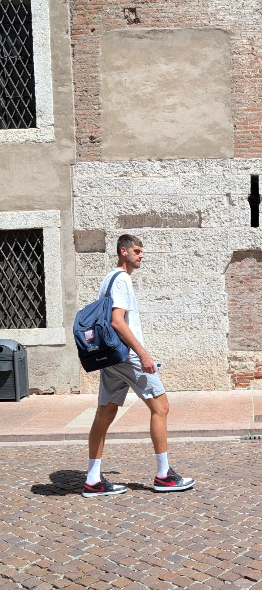 pproximately 7 2 guy spotted in trento