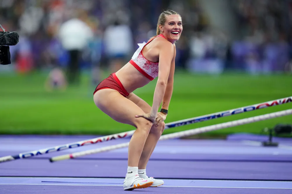 Pole Vaulter Alysha Newman Twerking