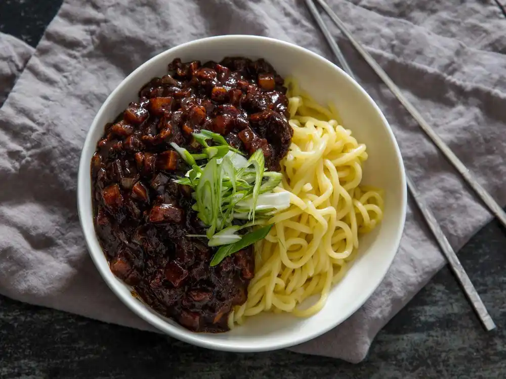 jjajangmyeon served