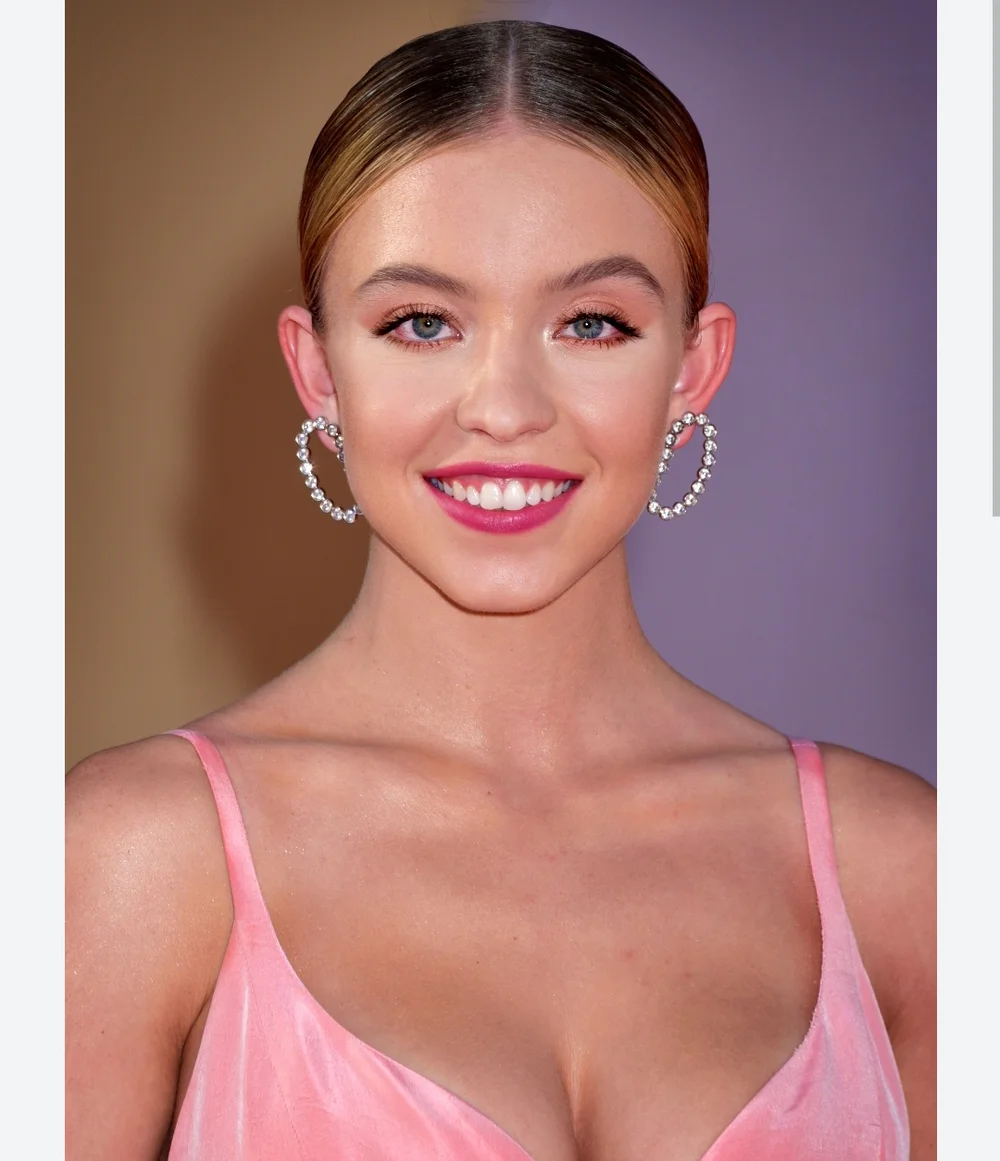 sydney sweeney from the neck up