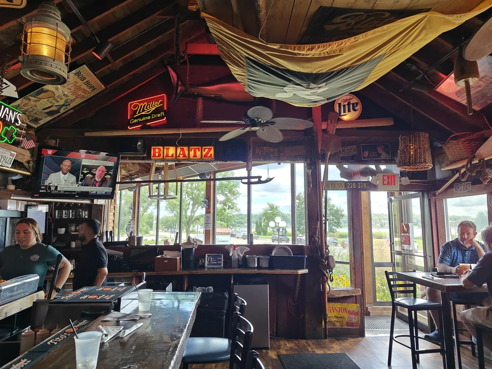 a dive bar in williams bay wisconsin