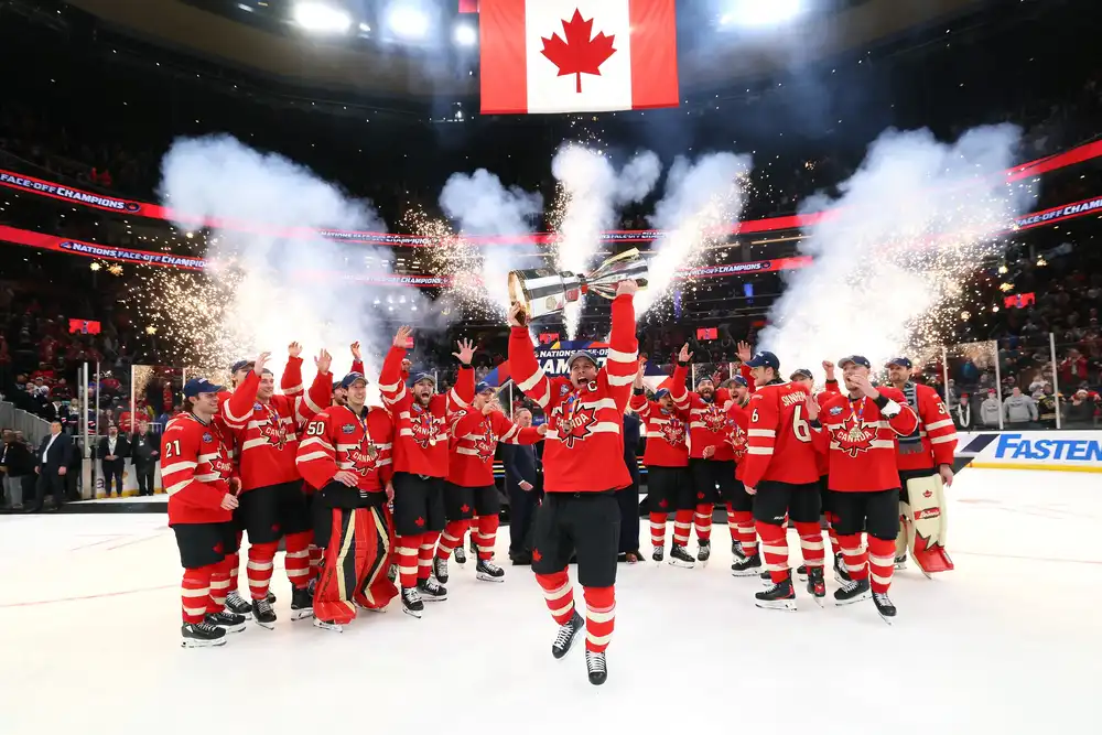 canada lifts the trophy