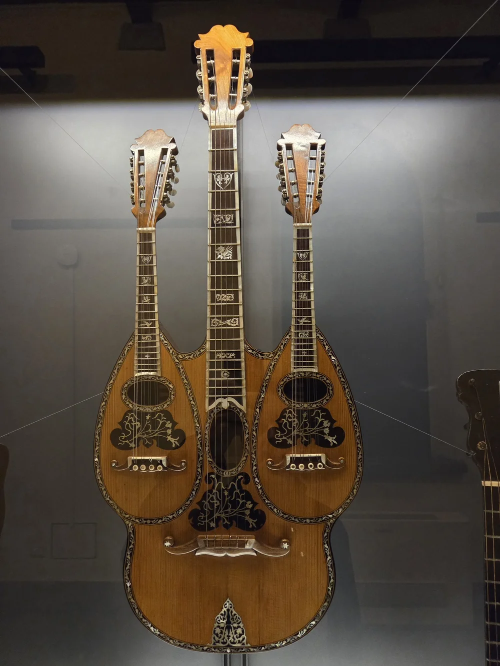 wonderwall triple guitar