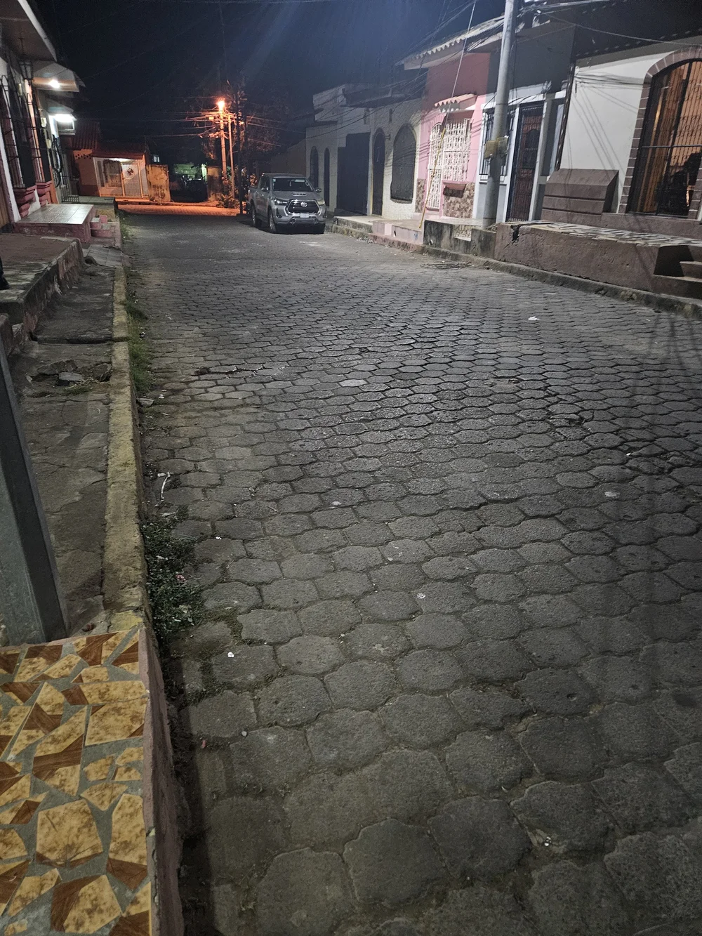 peaceful streets of leon nicaragua