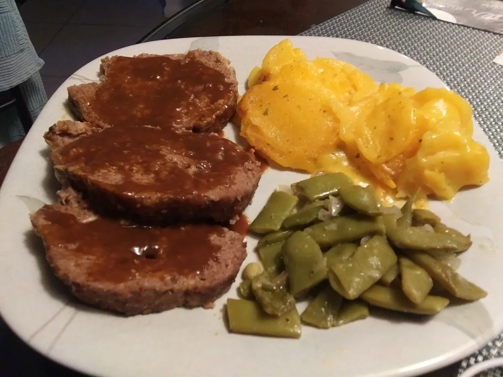 meatloaf chessy scalloped potatoes italian cut green beans